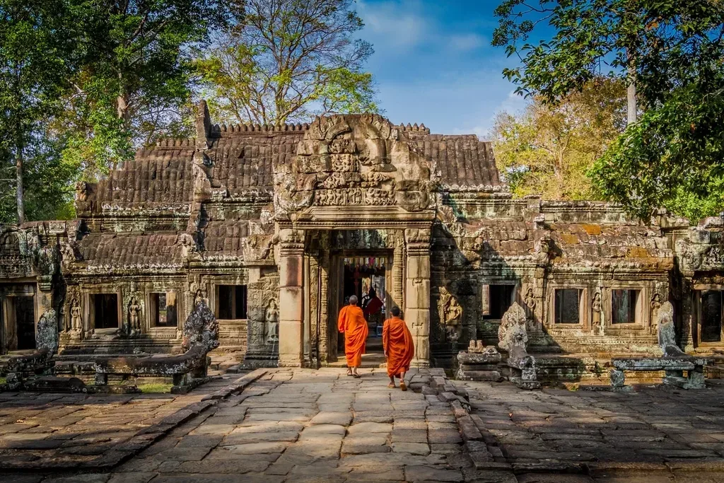 Explore Angkor Wat